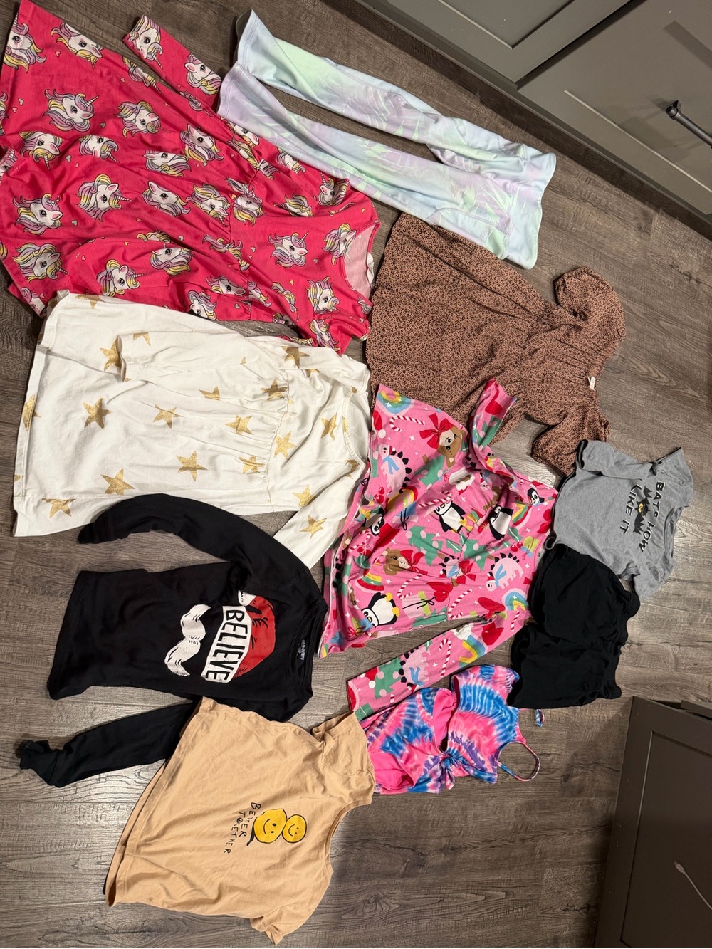 Girls size 8 med bundle wh 10 pieces